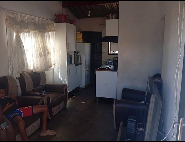 4 BEDROOM HOUSE FOR SALE IN KATLEHONG SOUTH